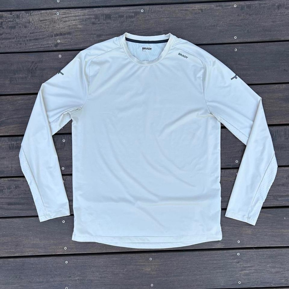 Brady Long Sleeve Athletic Top Brady Aerovent Active Run Long Sleeve in Desert